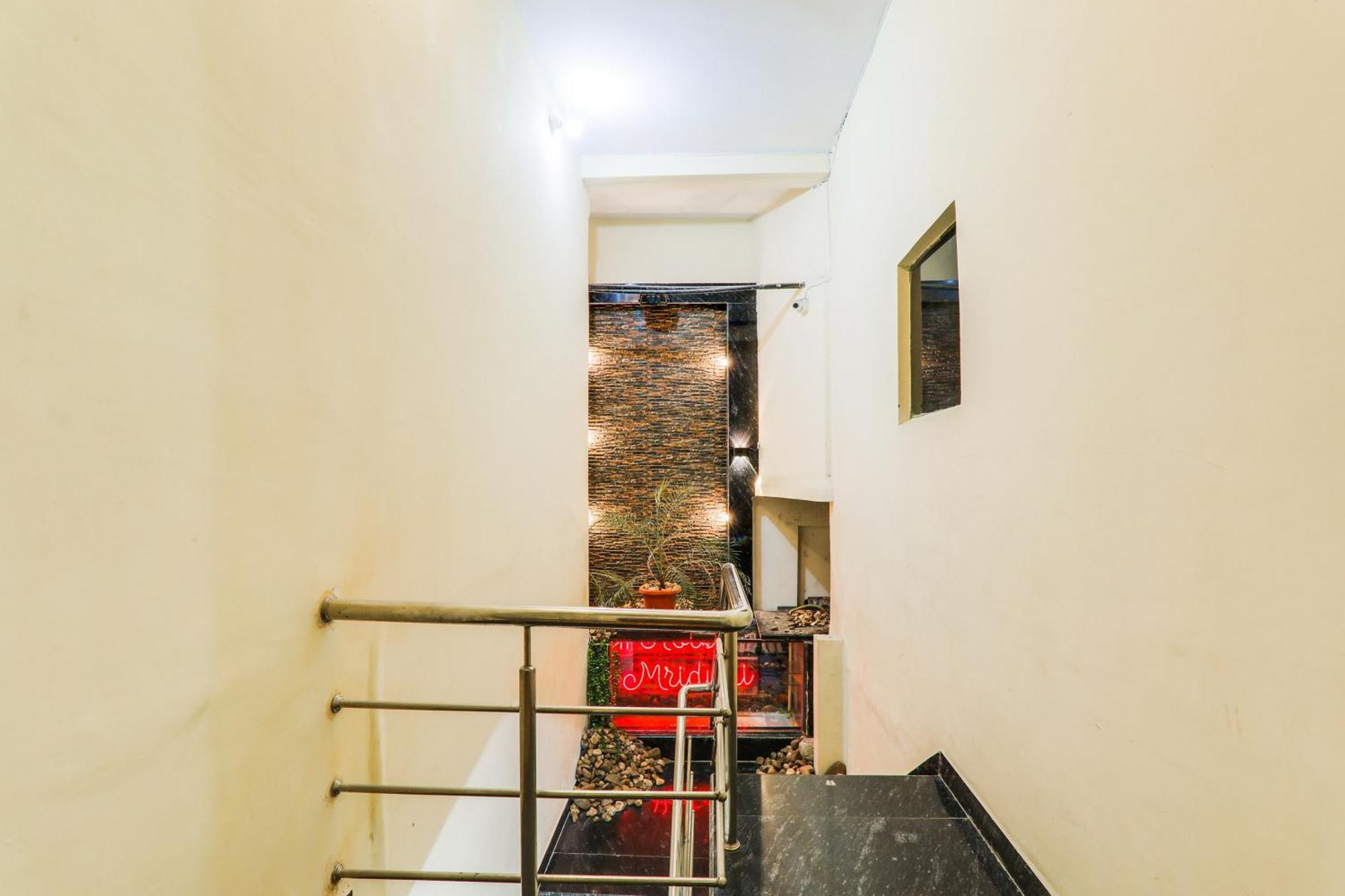 Hotel O Shree Hotel Mriduni Βαρανάσι Εξωτερικό φωτογραφία